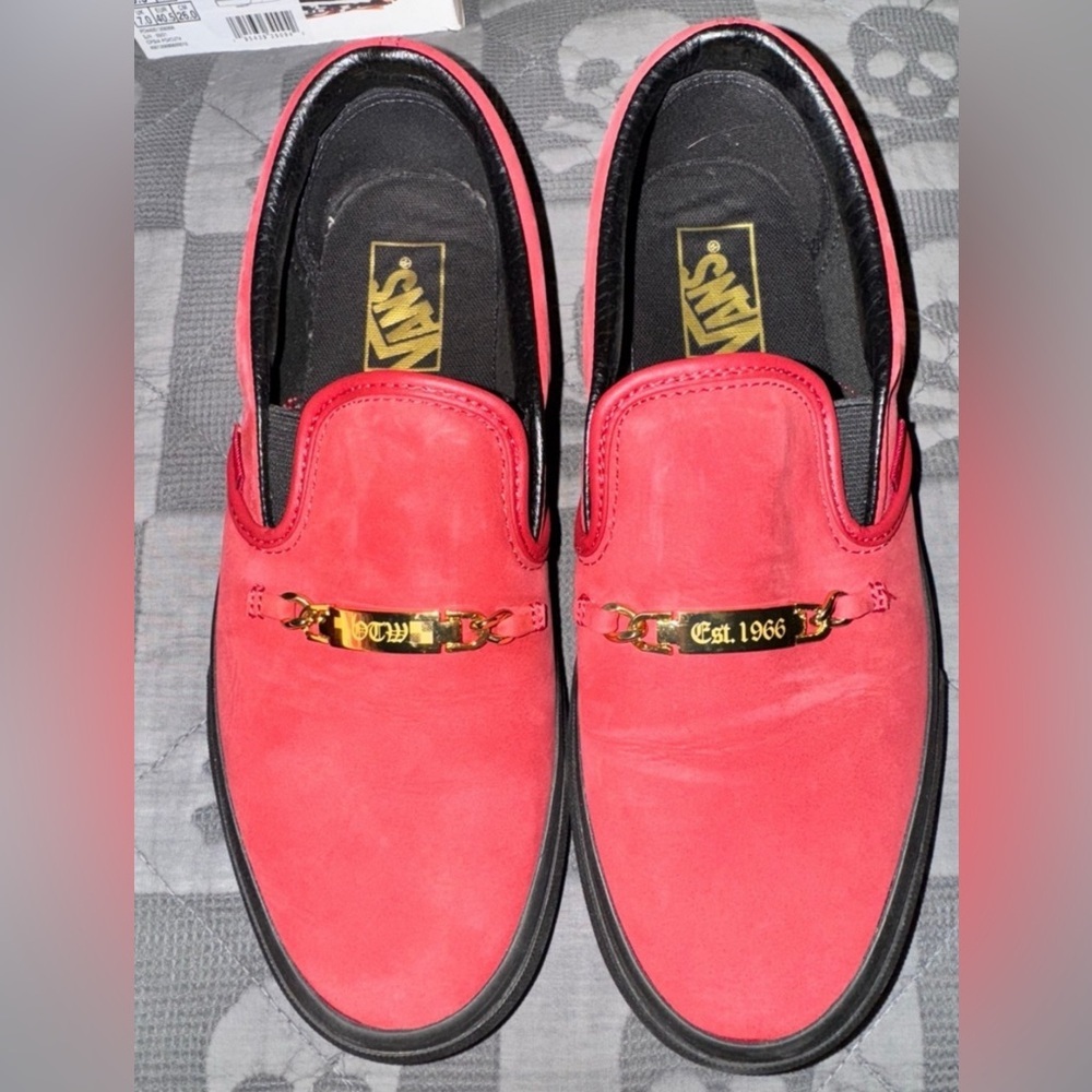 Vans Bold Suede Chili Pepper Red Slip-On Loafers Unisex New in Box RARE